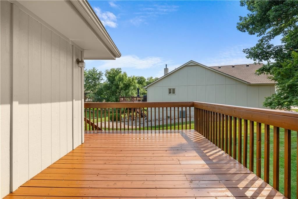 Photo 30 of 34 - 2403 Ashurst Drive