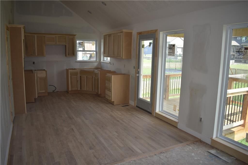 1205 Noah Lane — photo 35