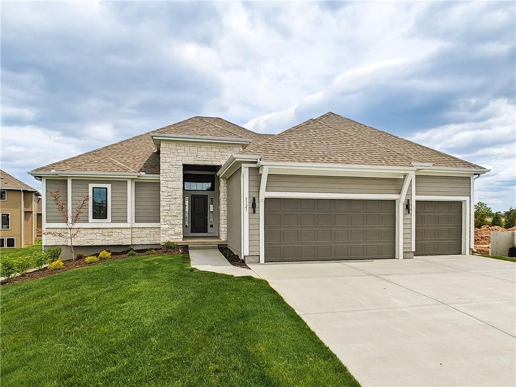 9323 Pickering Street — photo 1