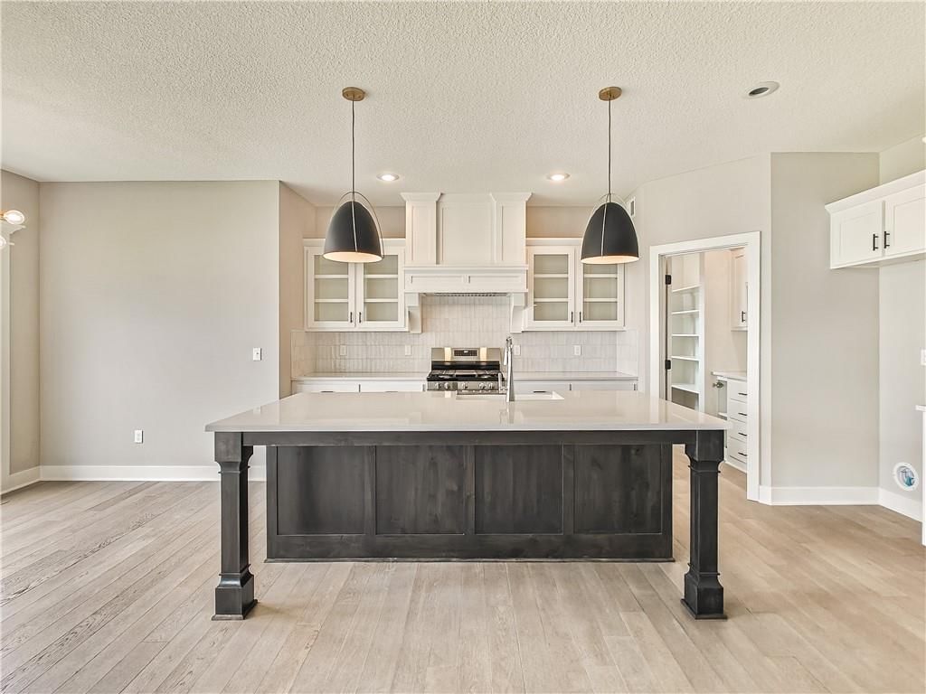 9323 Pickering Street — photo 9