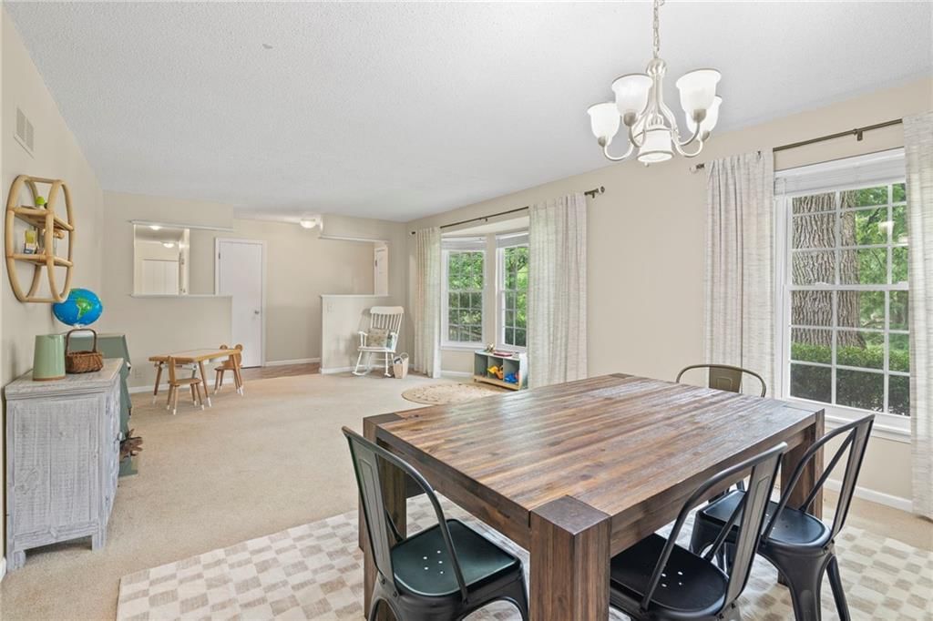 Photo 5 of 29 - 5217 N Wyandotte Street