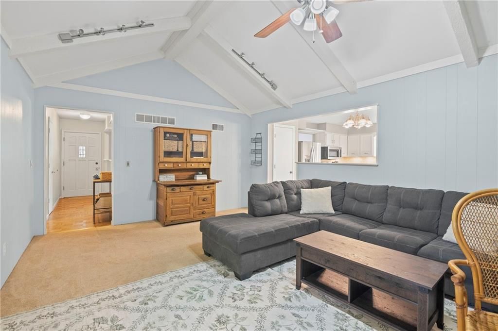 Photo 9 of 29 - 5217 N Wyandotte Street