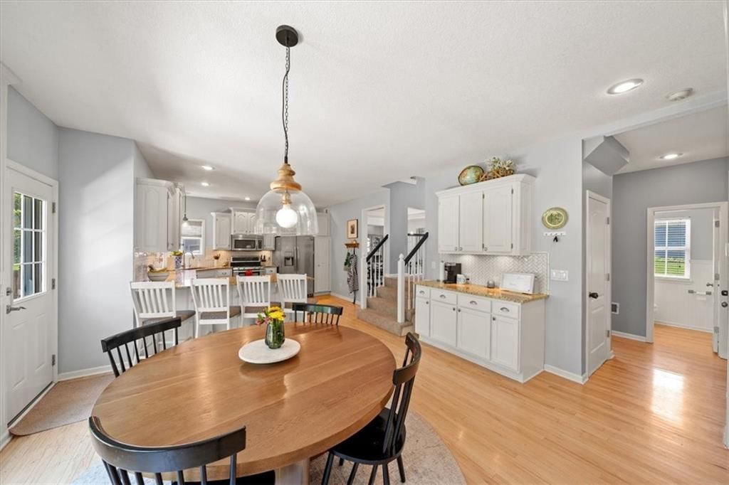 Photo 5 of 27 - 15765 S Stagecoach Drive