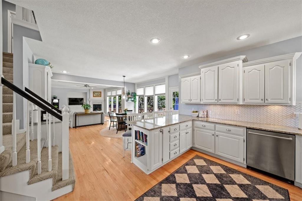 Photo 11 of 27 - 15765 S Stagecoach Drive