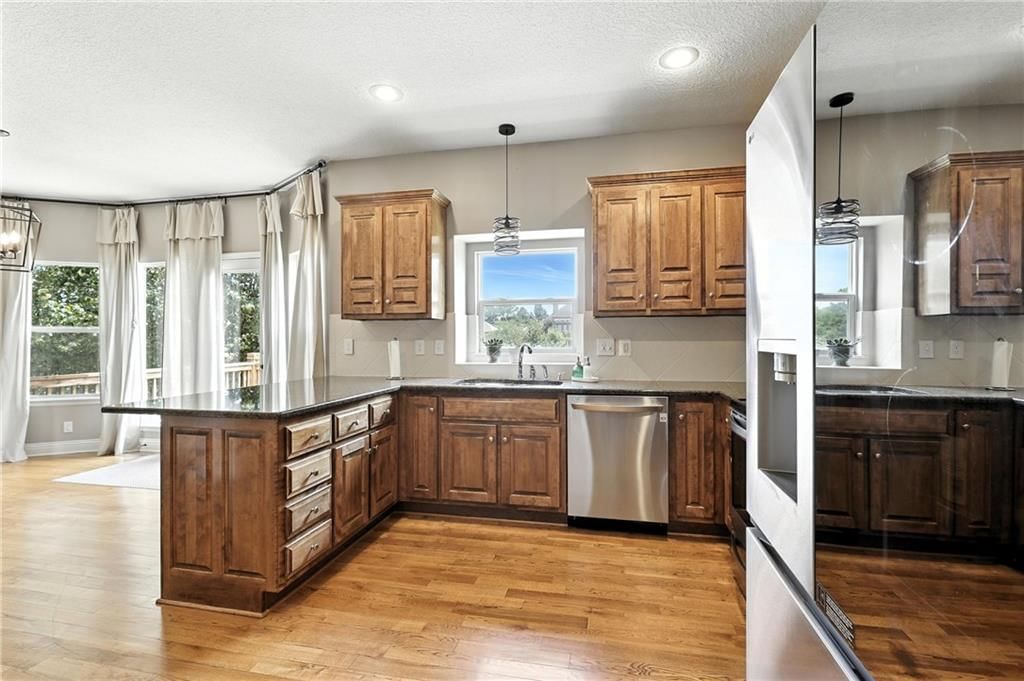 1425 NE Stonewood Drive — photo 10