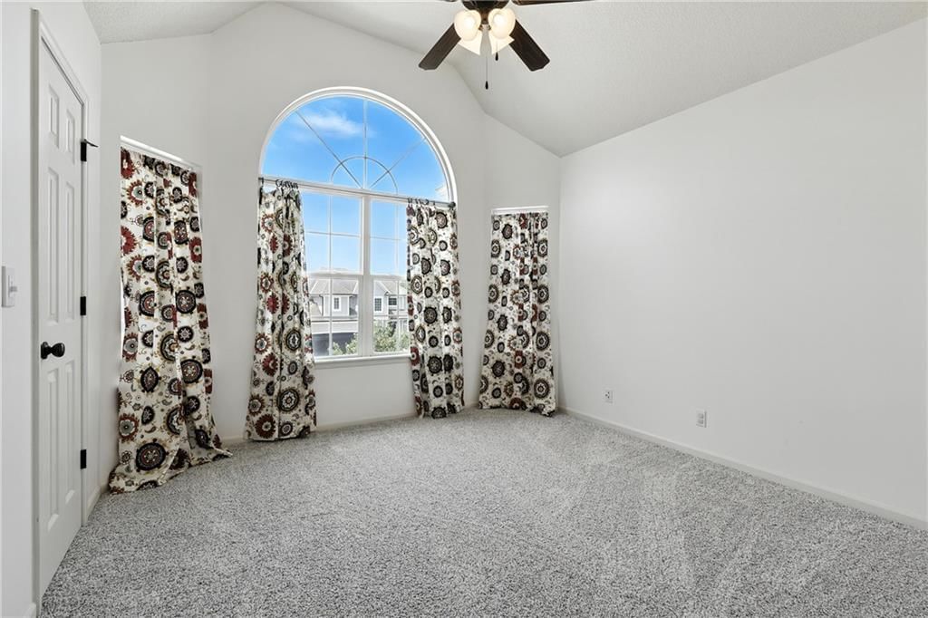 1425 NE Stonewood Drive — photo 24