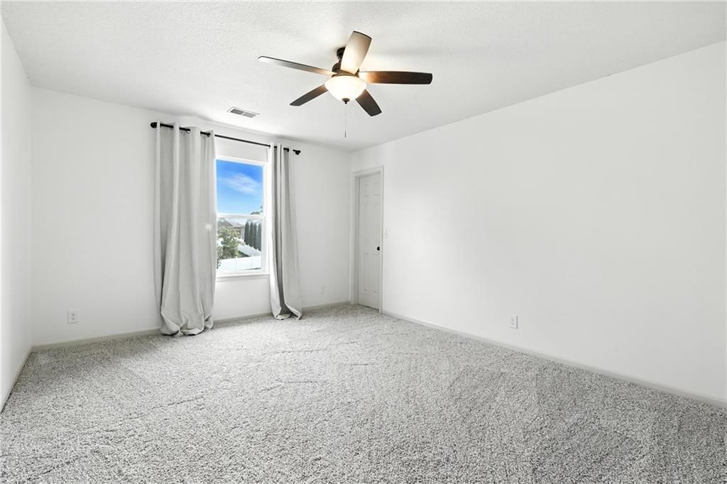 1425 NE Stonewood Drive — photo 28