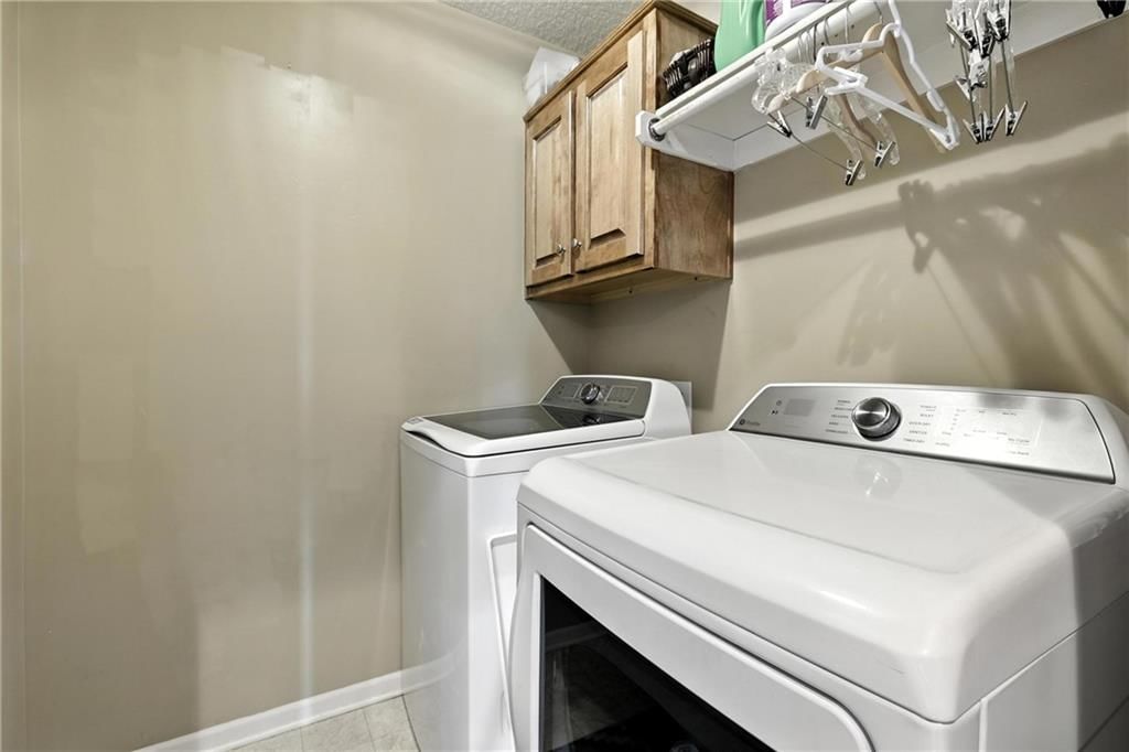 1425 NE Stonewood Drive — photo 32