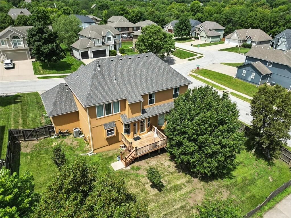 1425 NE Stonewood Drive — photo 40