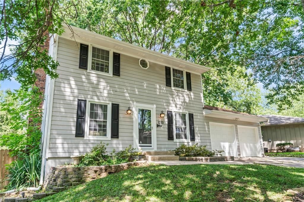 1320 SE Knights Bridge Street — photo 3