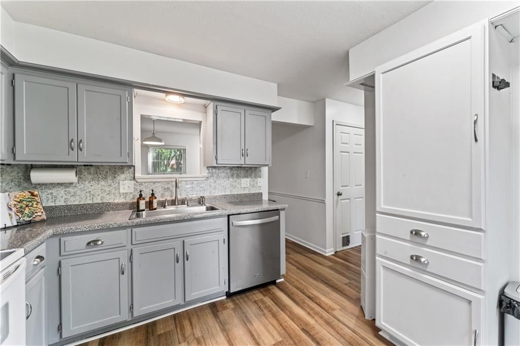 1320 SE Knights Bridge Street — photo 12