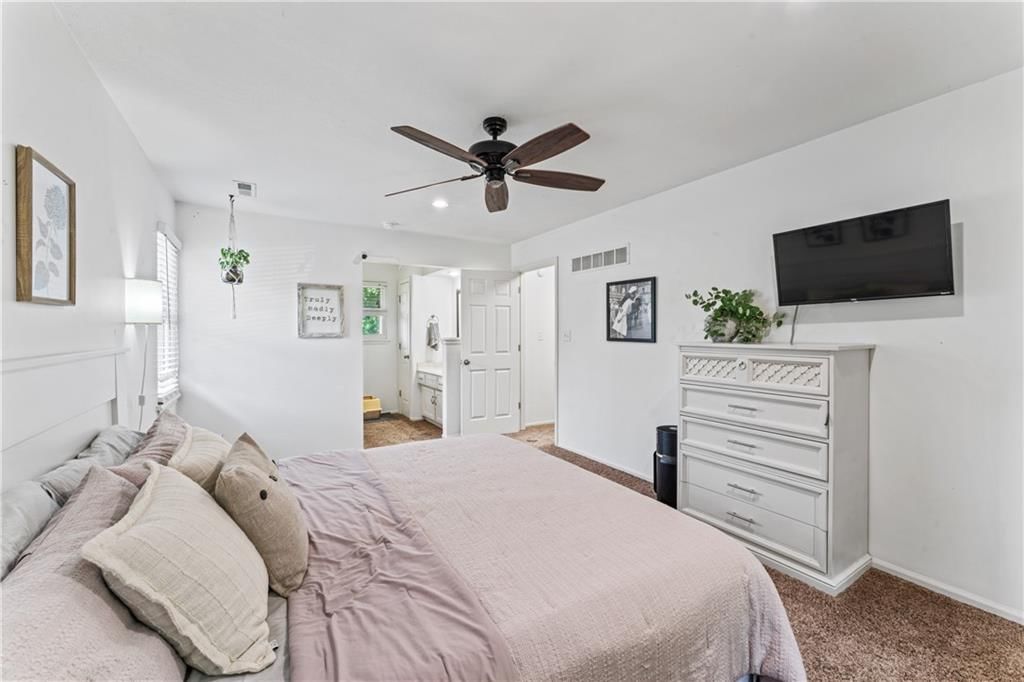 1320 SE Knights Bridge Street — photo 22