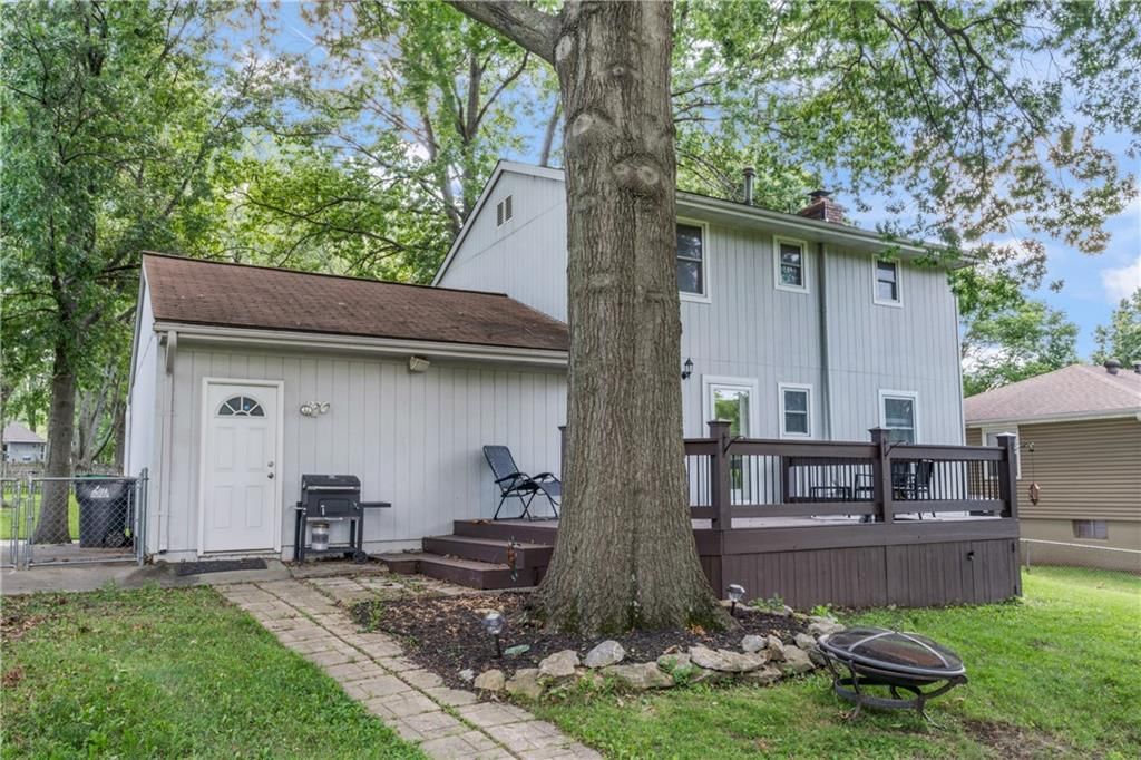 1320 SE Knights Bridge Street — photo 32