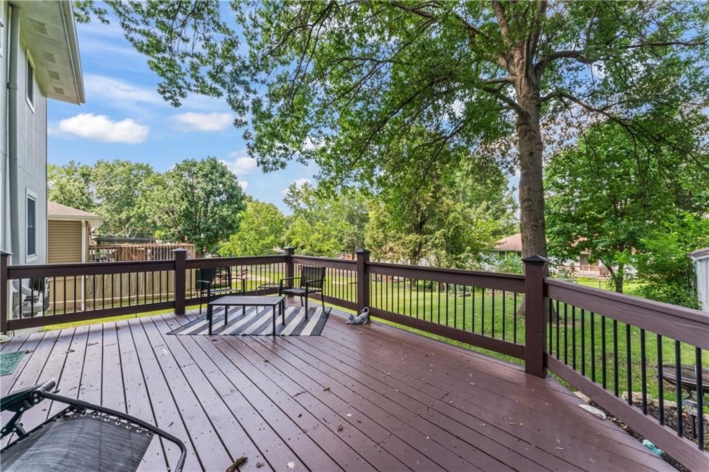 1320 SE Knights Bridge Street — photo 33