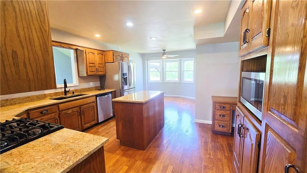 Photo 10 of 55 - 501 Meadow Lane N/A