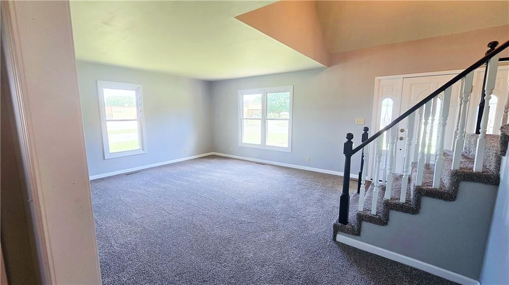 Photo 30 of 55 - 501 Meadow Lane N/A