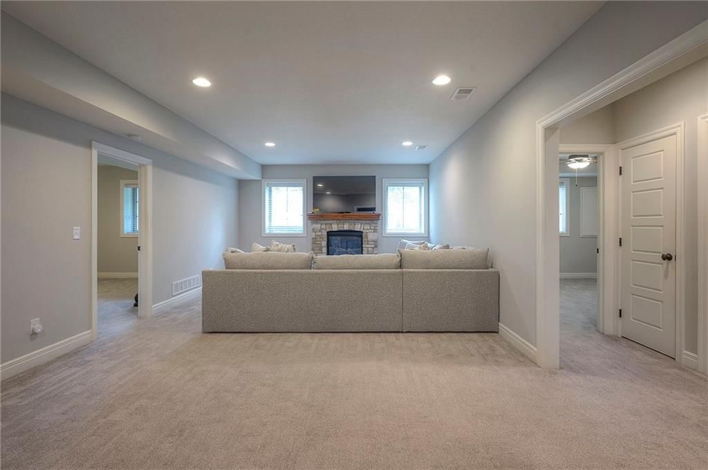 14744 Meadow Lane — photo 37