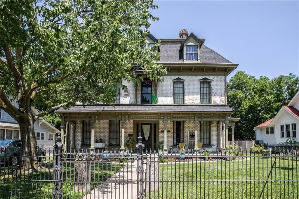 522 W Maple Avenue — photo 2