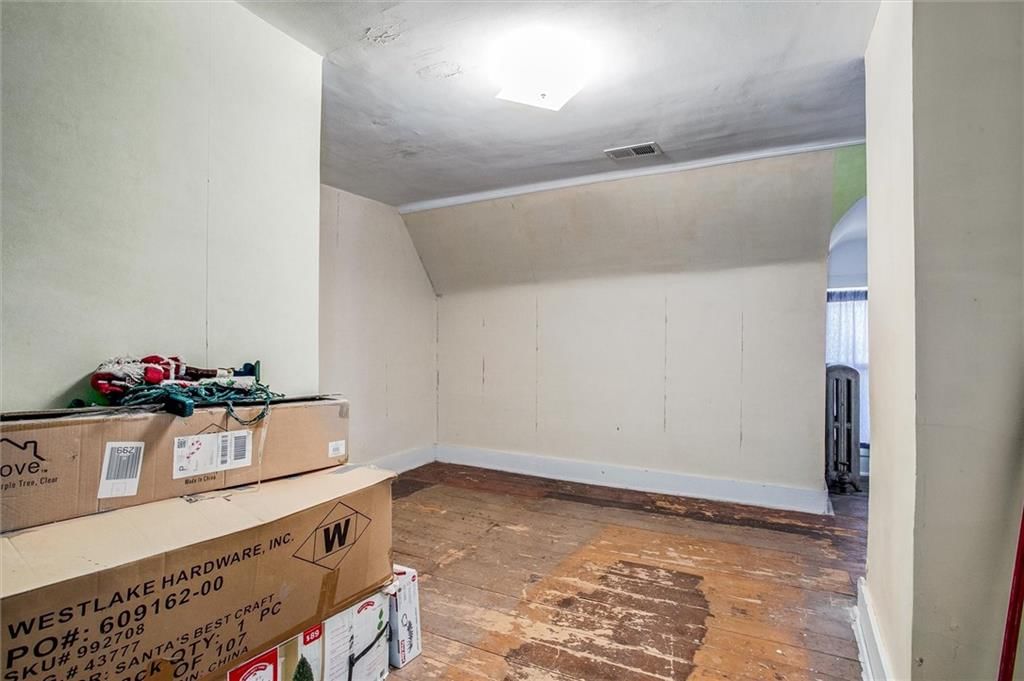 522 W Maple Avenue — photo 33