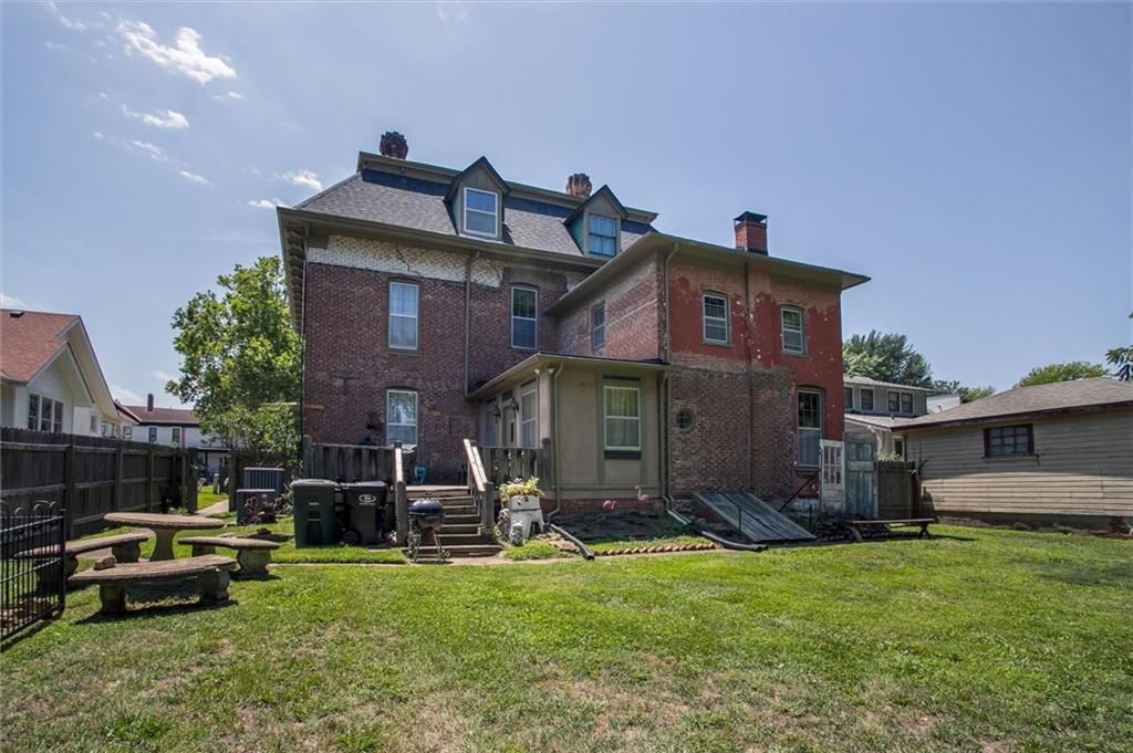 522 W Maple Avenue — photo 36