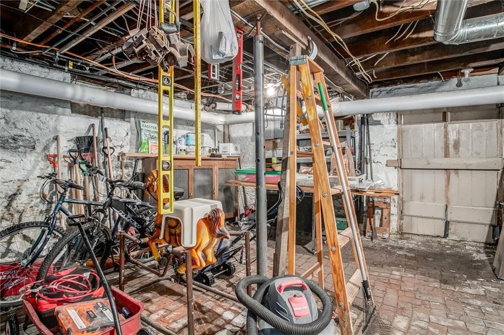522 W Maple Avenue — photo 39