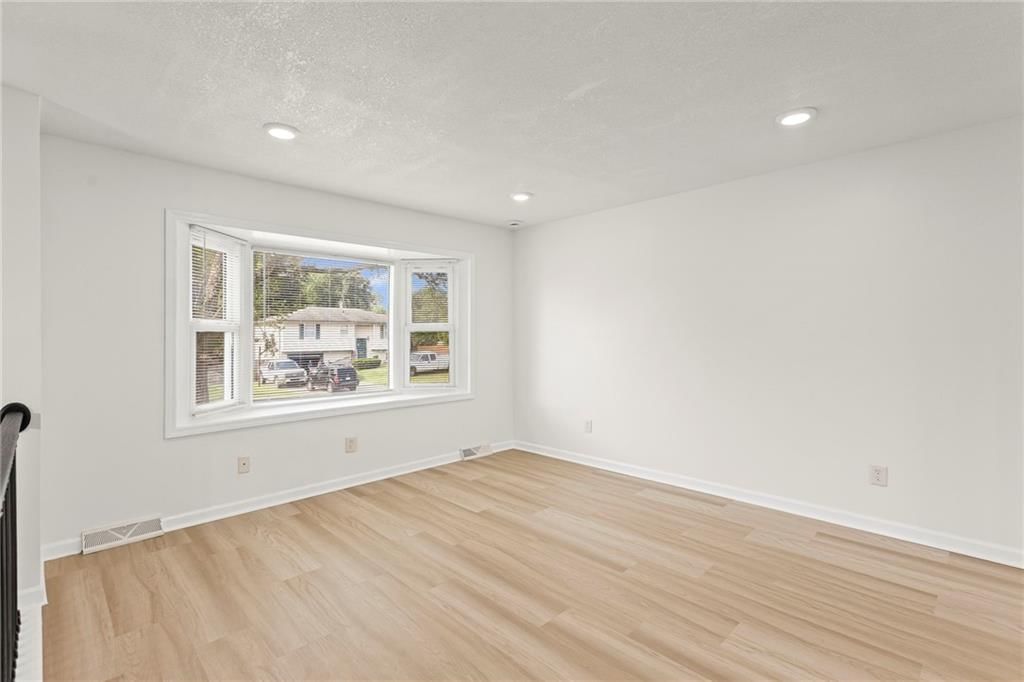 104 W Meriwood Lane — photo 5