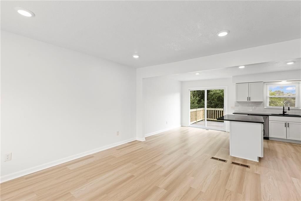 104 W Meriwood Lane — photo 6