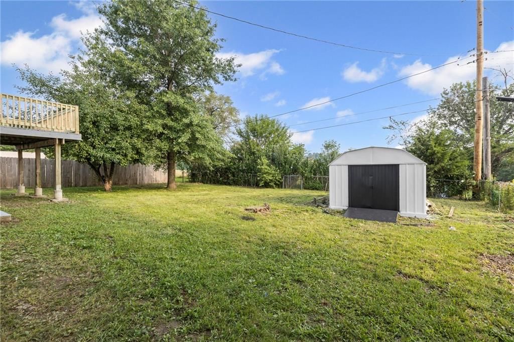 104 W Meriwood Lane — photo 31