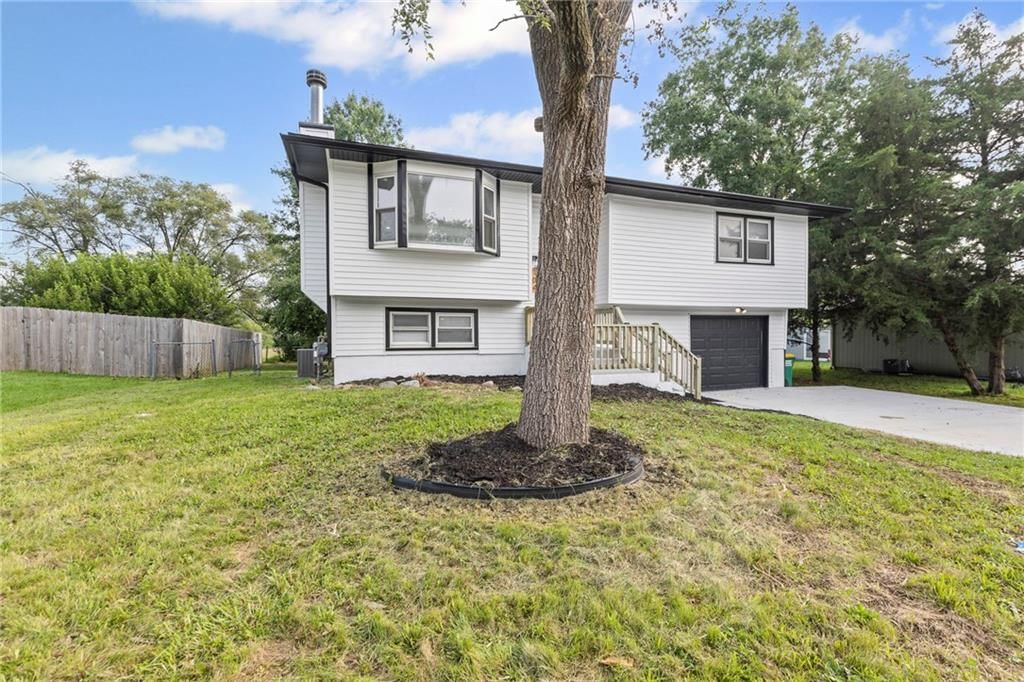 104 W Meriwood Lane — photo 35