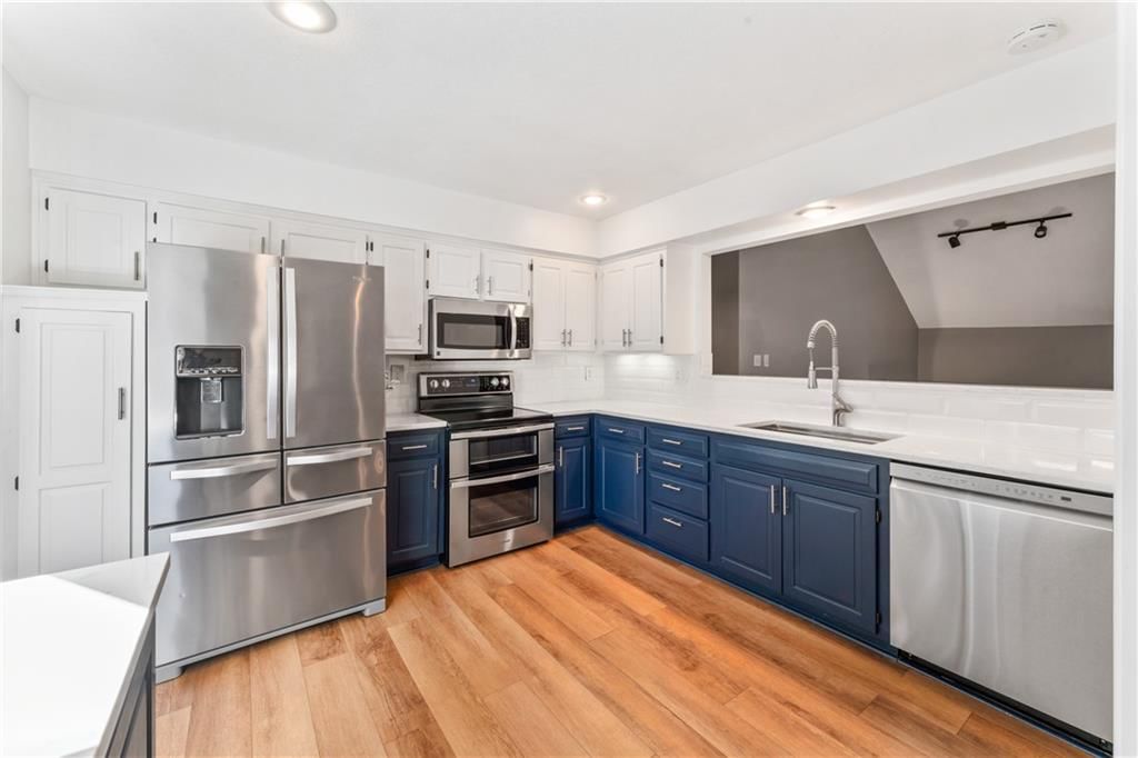 Photo 7 of 37 - 14508 W 68TH Terrace