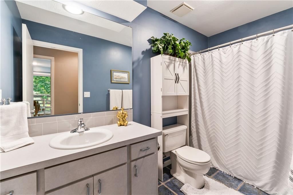 Photo 21 of 37 - 14508 W 68TH Terrace