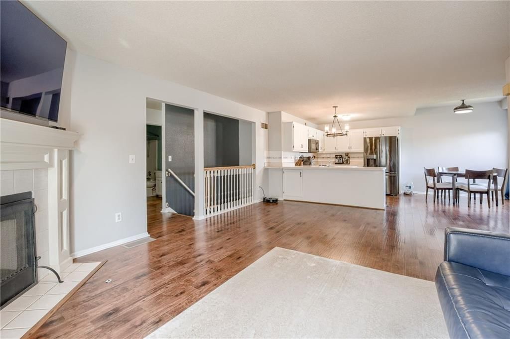 Photo 13 of 30 - 628 NE Swann Circle