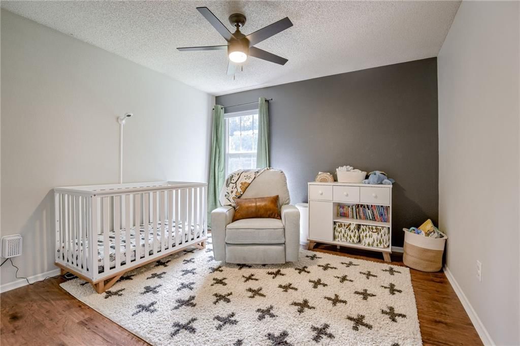 Photo 22 of 30 - 628 NE Swann Circle