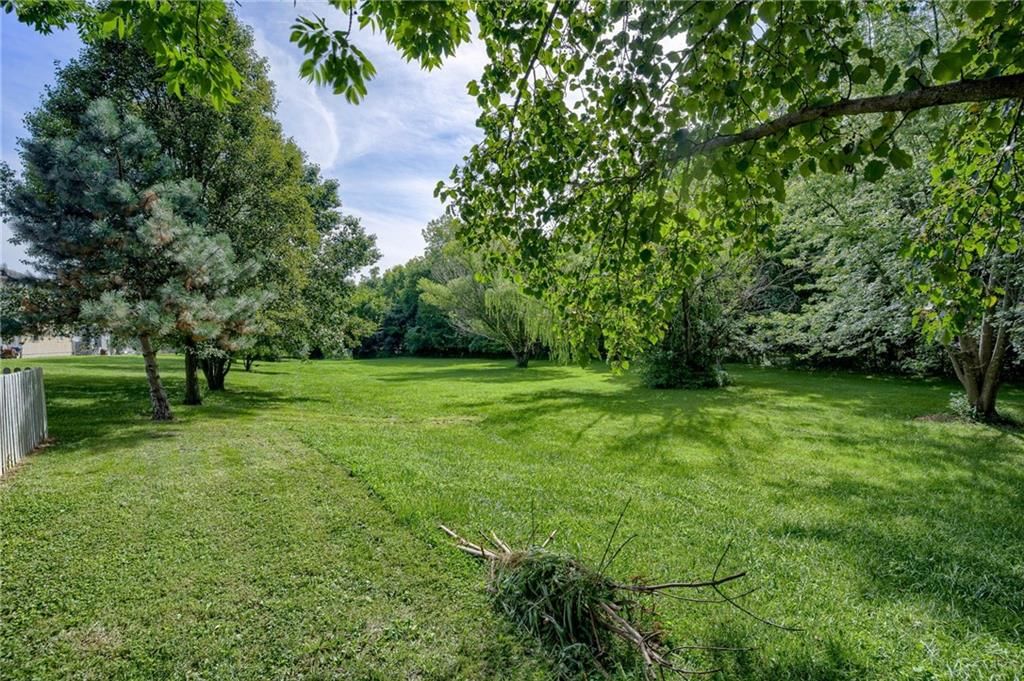 Photo 30 of 30 - 628 NE Swann Circle