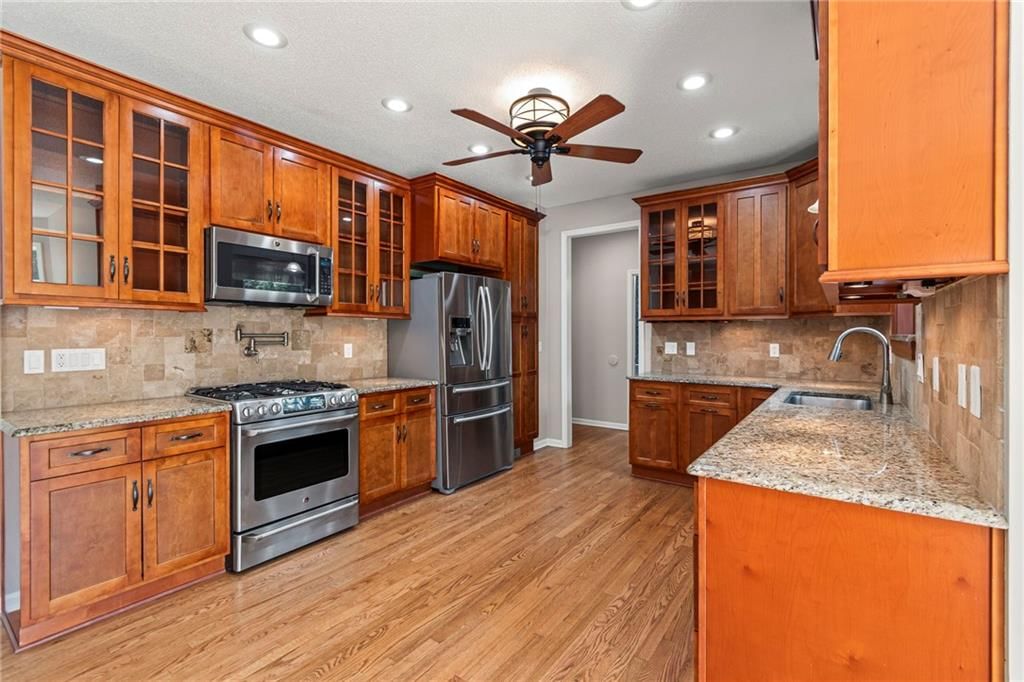 12023 NW Country Club Court — photo 13