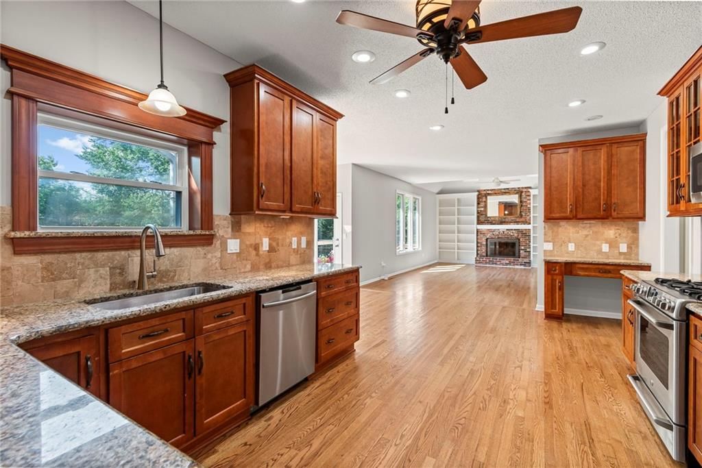12023 NW Country Club Court — photo 15