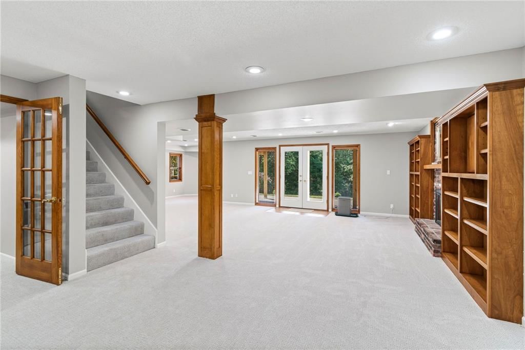 12023 NW Country Club Court — photo 31