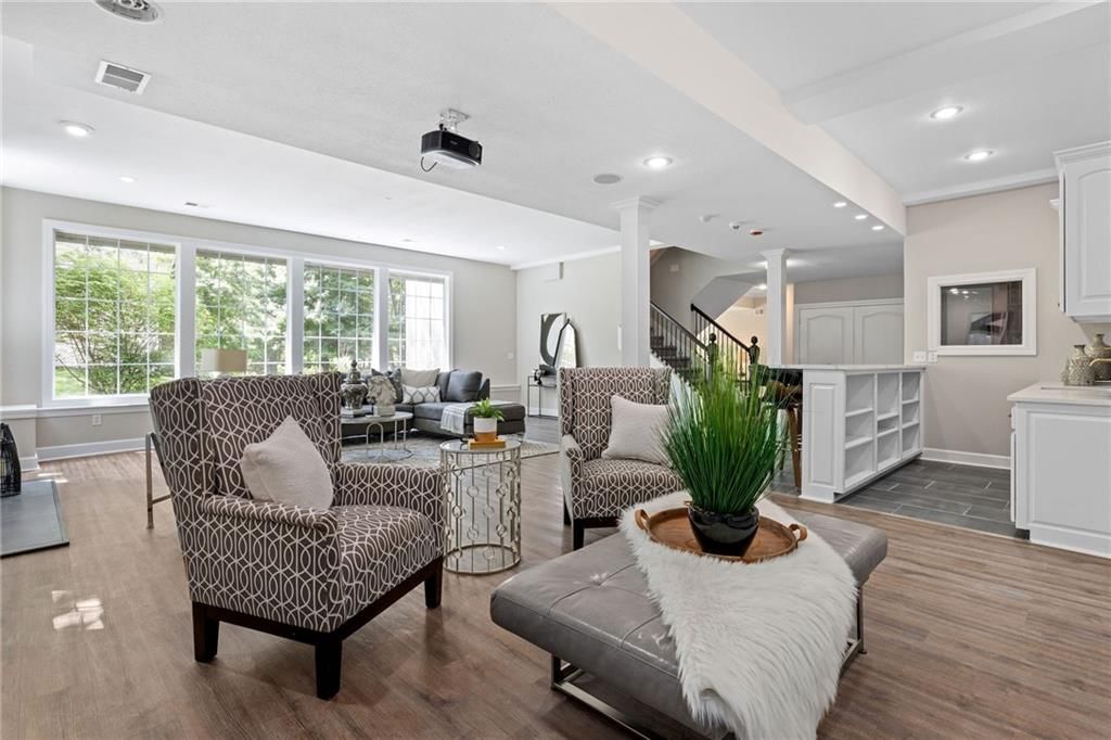 15142 Windsor Circle — photo 38