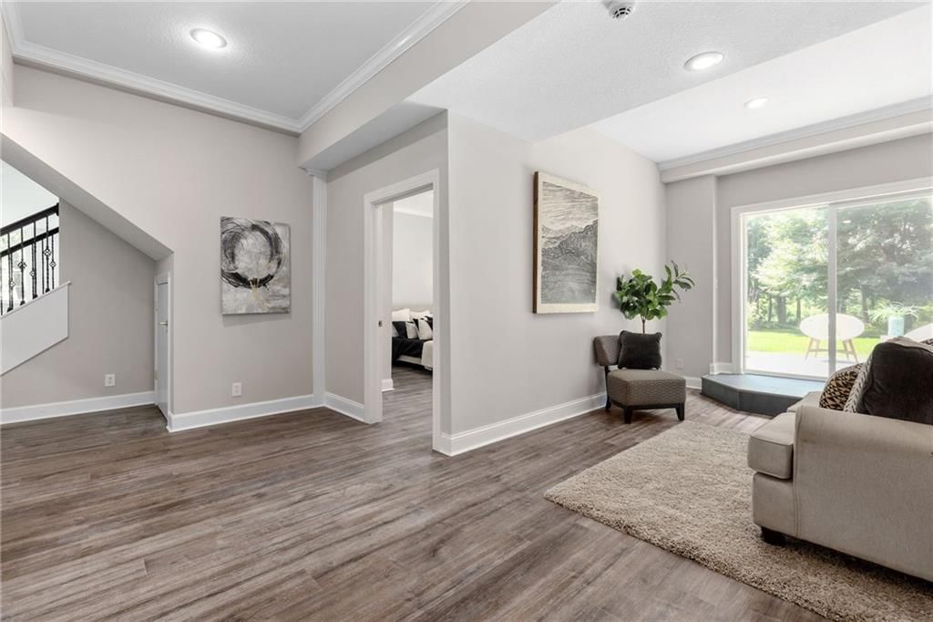 15142 Windsor Circle — photo 42