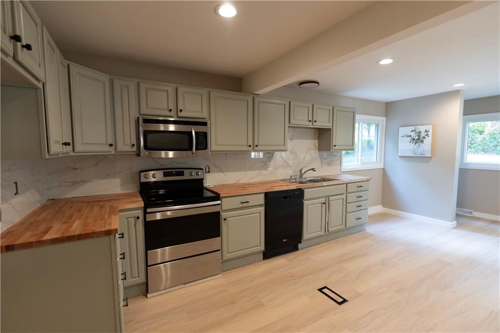 Photo 12 of 38 - 9012 E 75th Street
