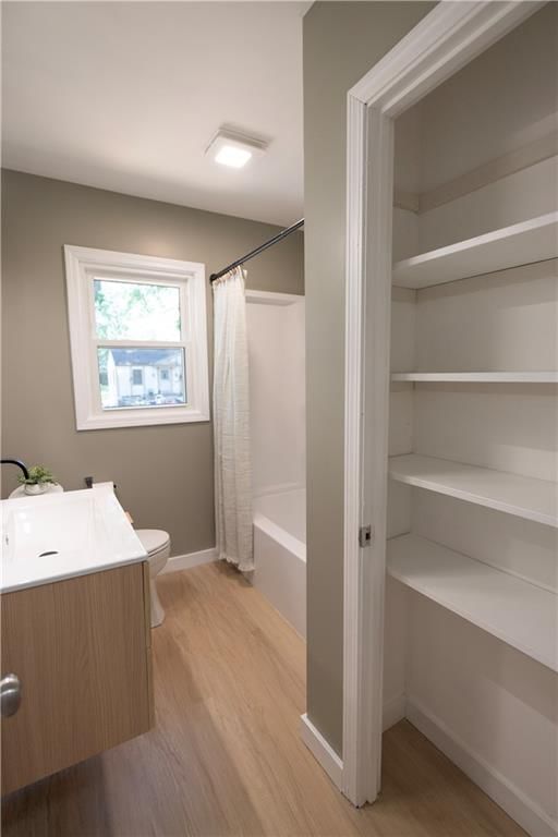 Photo 20 of 38 - 9012 E 75th Street