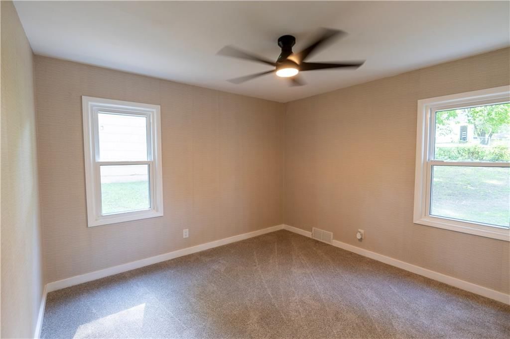 Photo 23 of 38 - 9012 E 75th Street