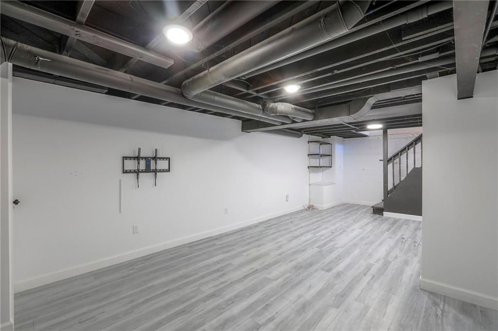 917 E 77th Street — photo 32