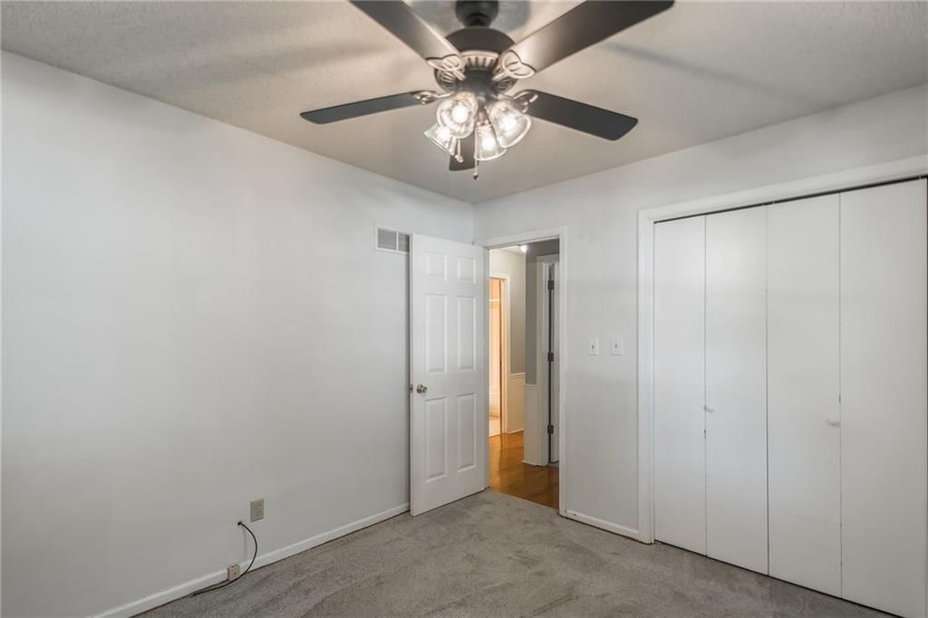 Photo 36 of 47 - 215 N Darrowby Drive
