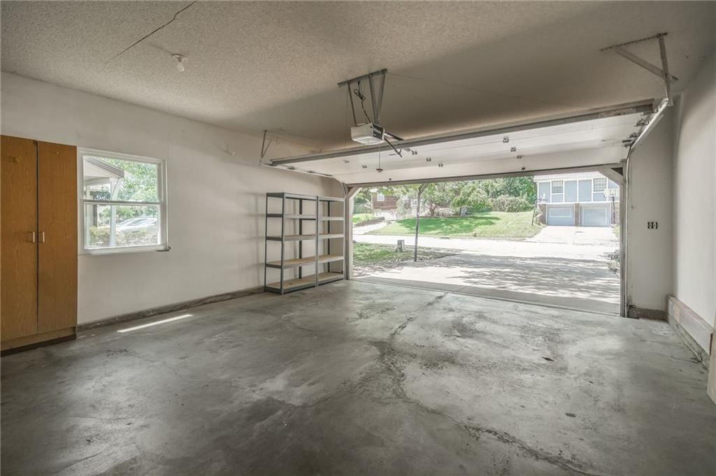 Photo 47 of 47 - 215 N Darrowby Drive