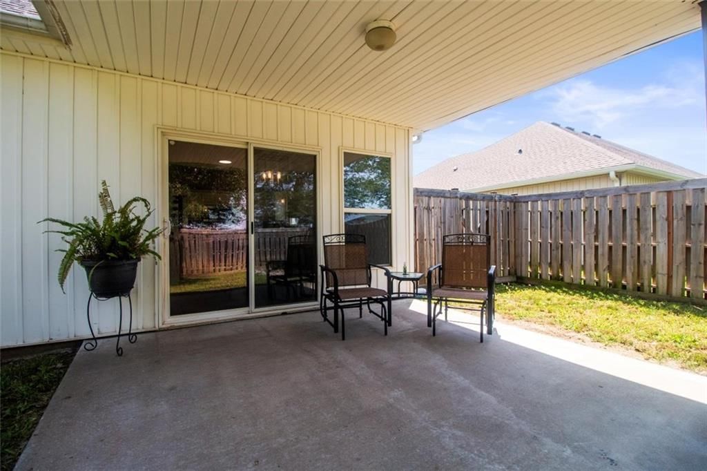 700 SW Bobcat Street — photo 21