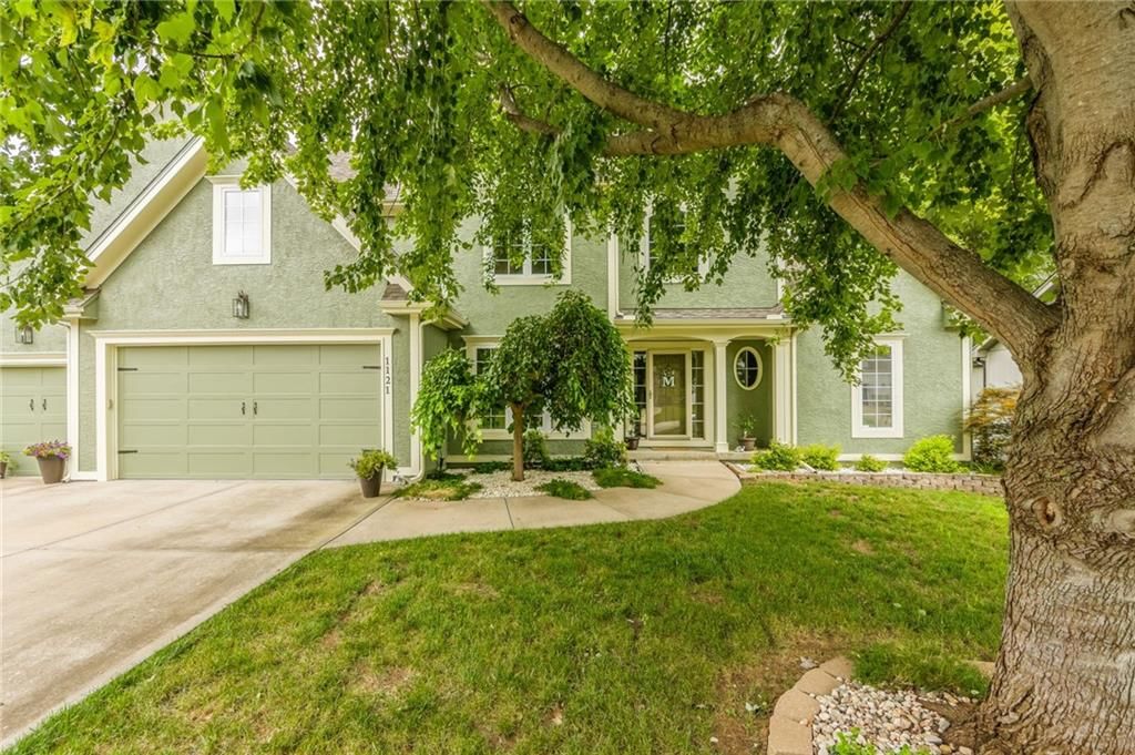 1121 Redwood Place — photo 1