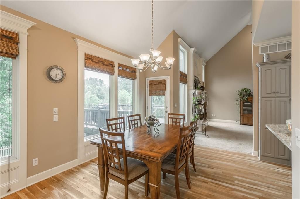 1121 Redwood Place — photo 11