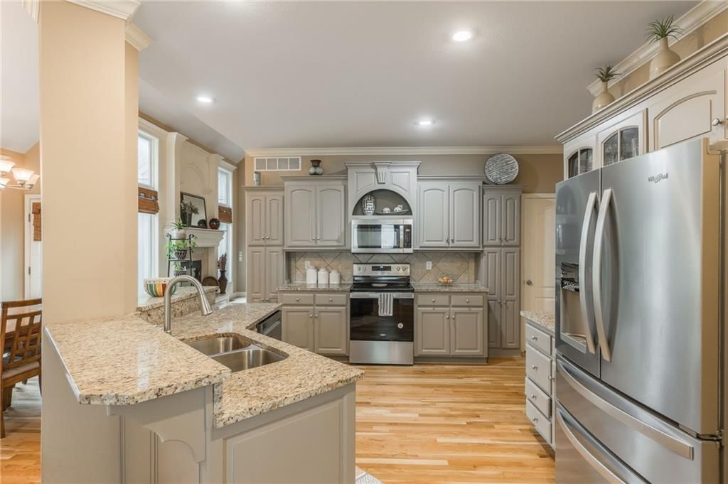 1121 Redwood Place — photo 12