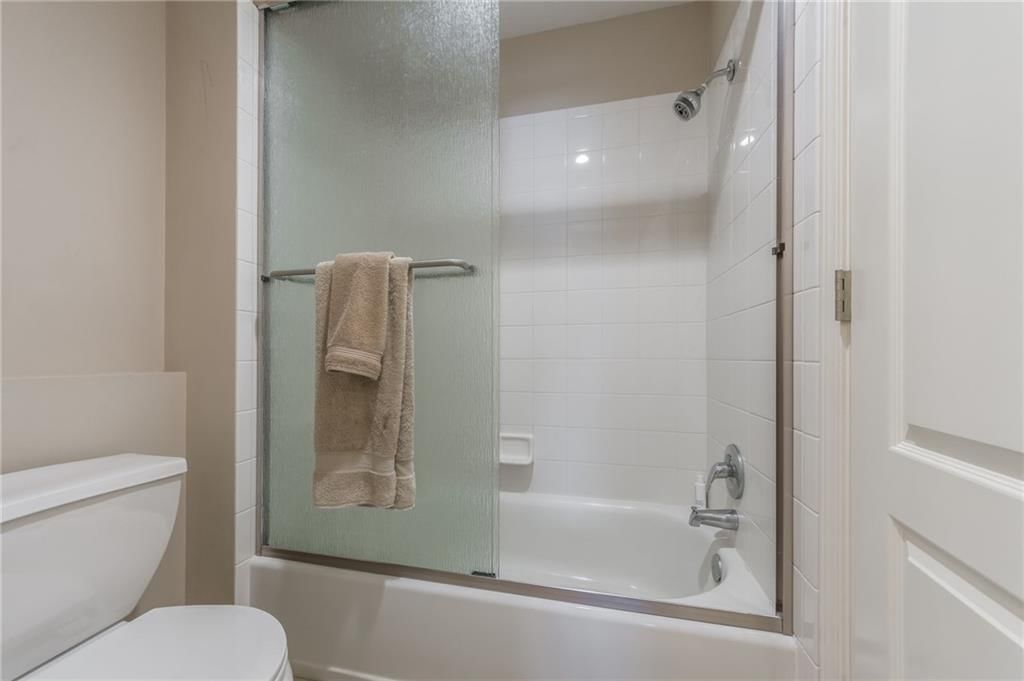 1121 Redwood Place — photo 29